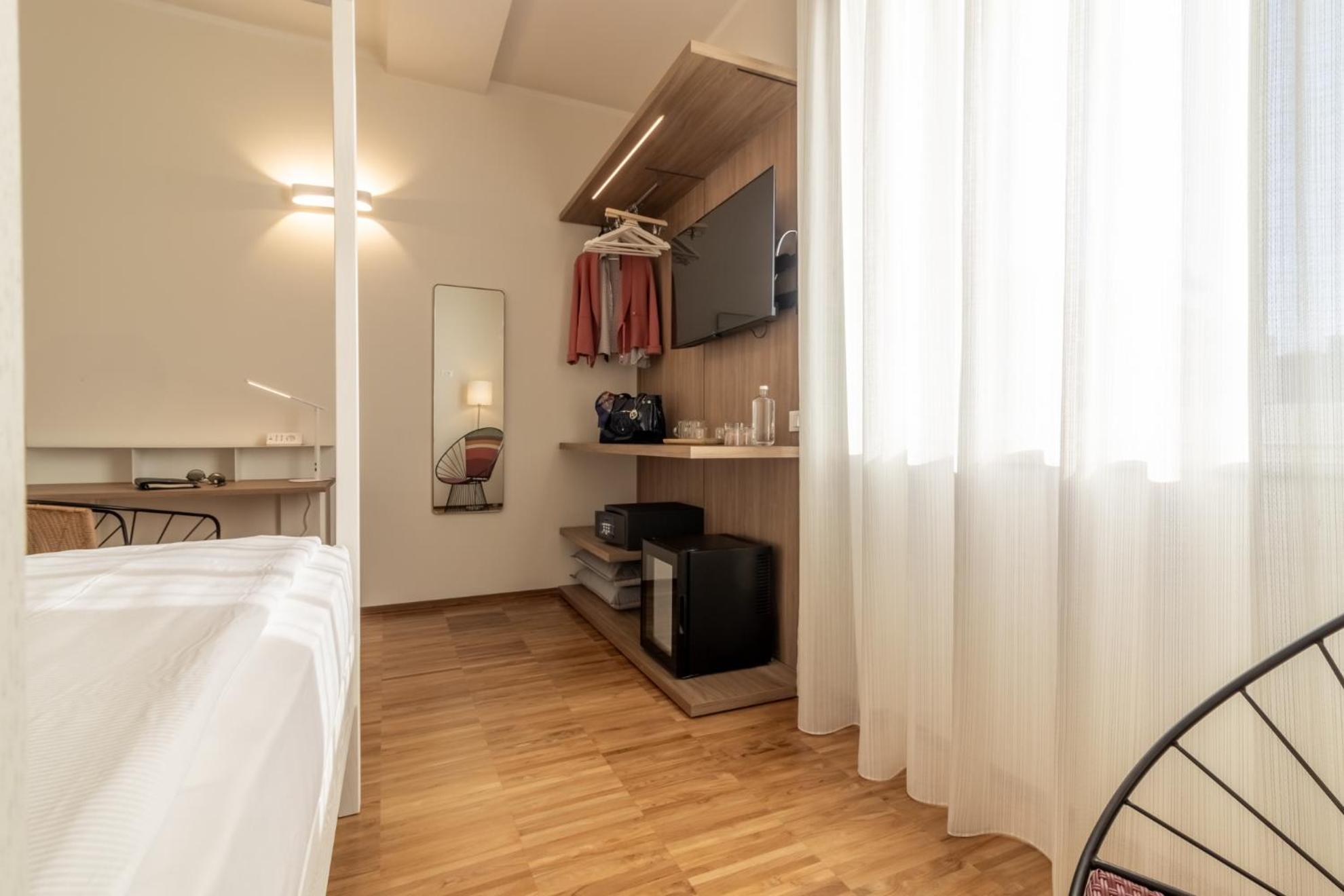 Il Faro Luxury Rooms & Lounge لا سبيتسْيا المظهر الخارجي الصورة